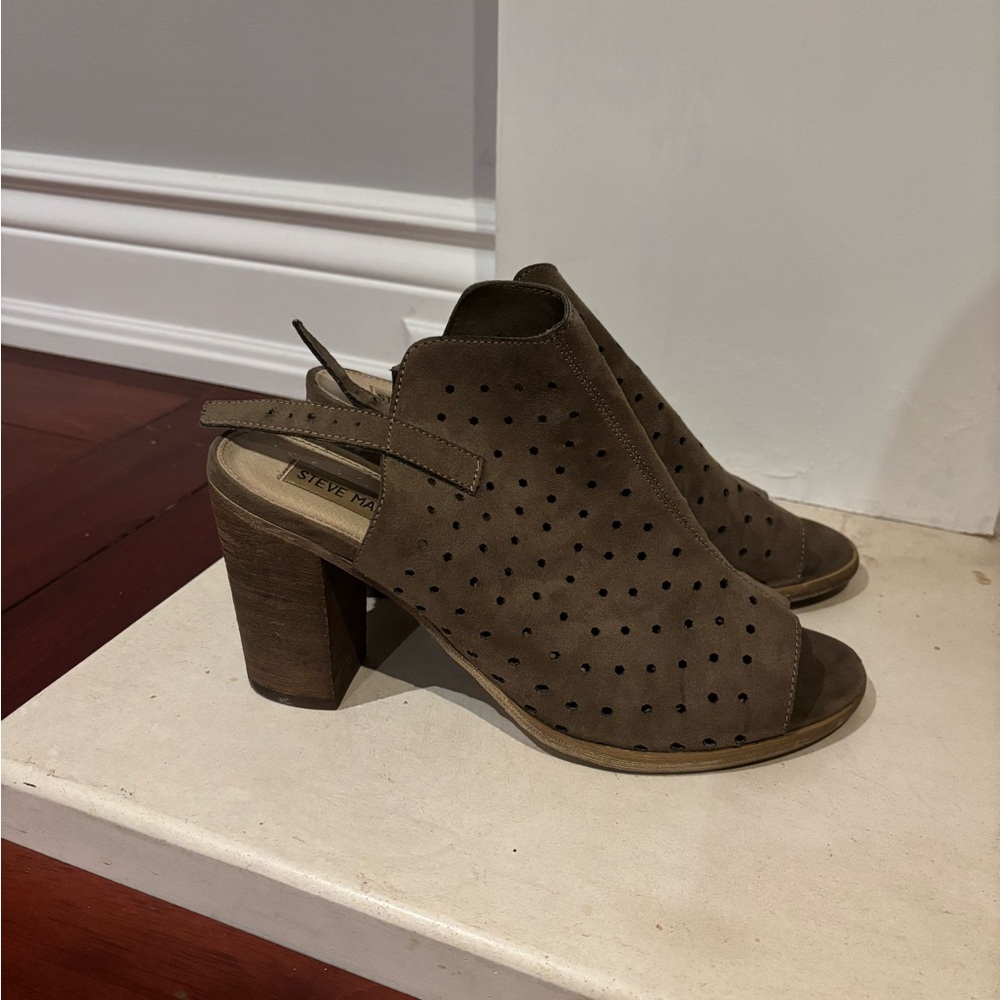 Steve Madden Tan Peep-Toe Block Heels